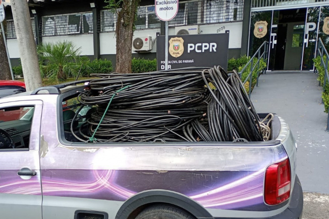 PCPR prende homem por receptação e localiza 1 tonelada de cabos de telefonia