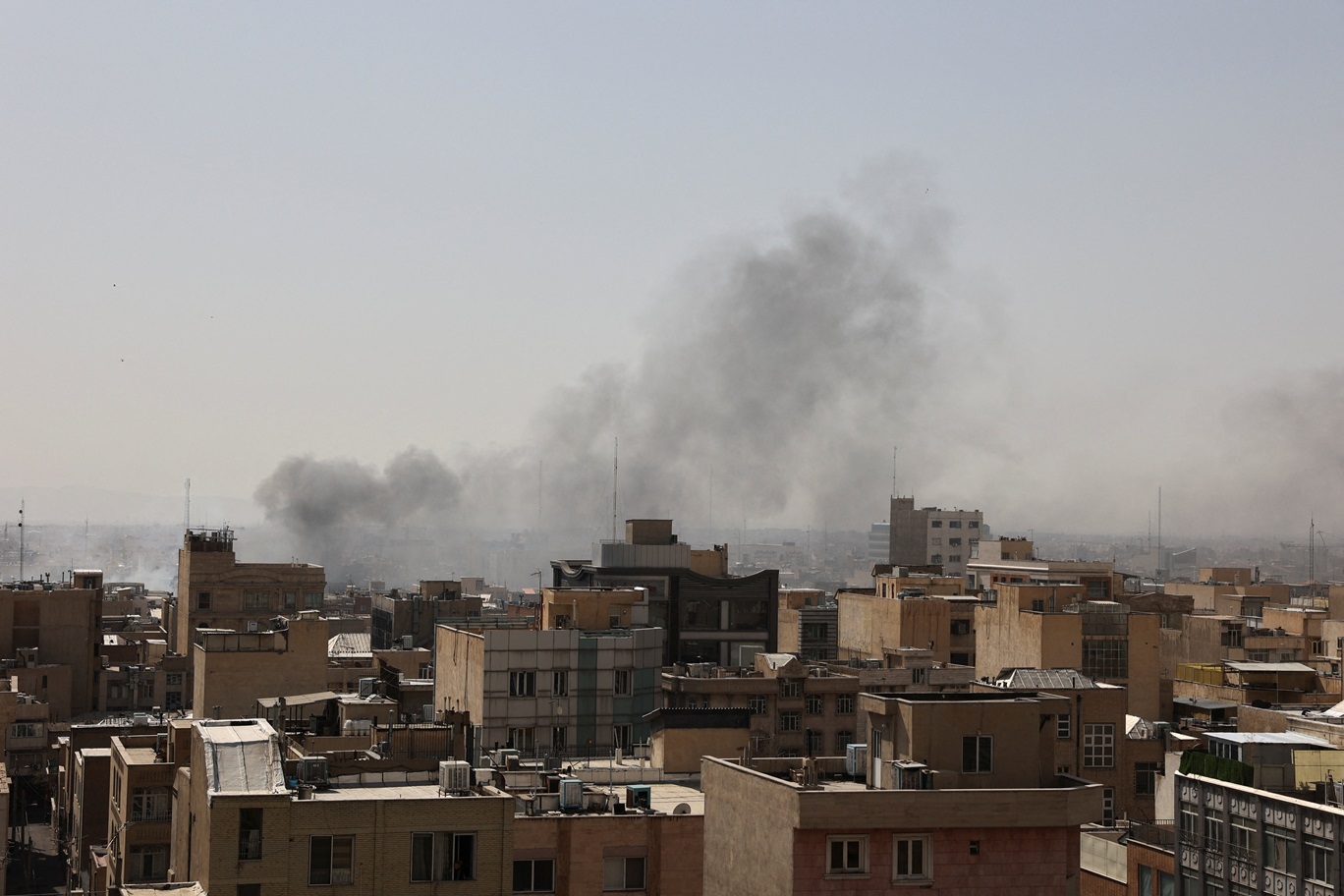 Foco inicial dos ataques dos EUA ao Irã são alvos militares, diz NYT