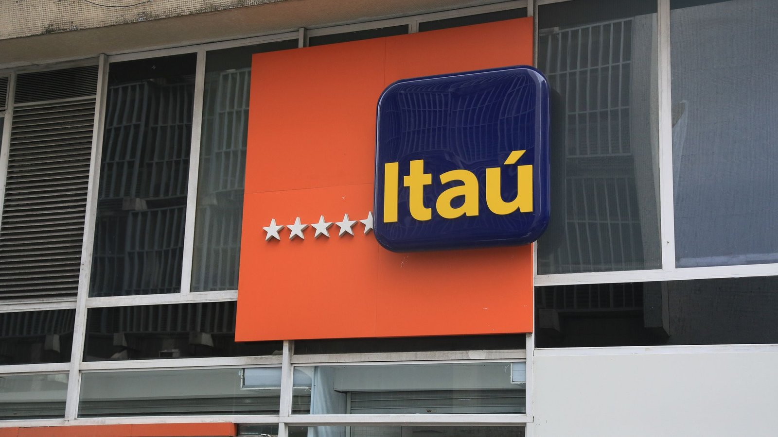 Cade mantém medida que impede Itaú de recusar operações em carteiras digitais