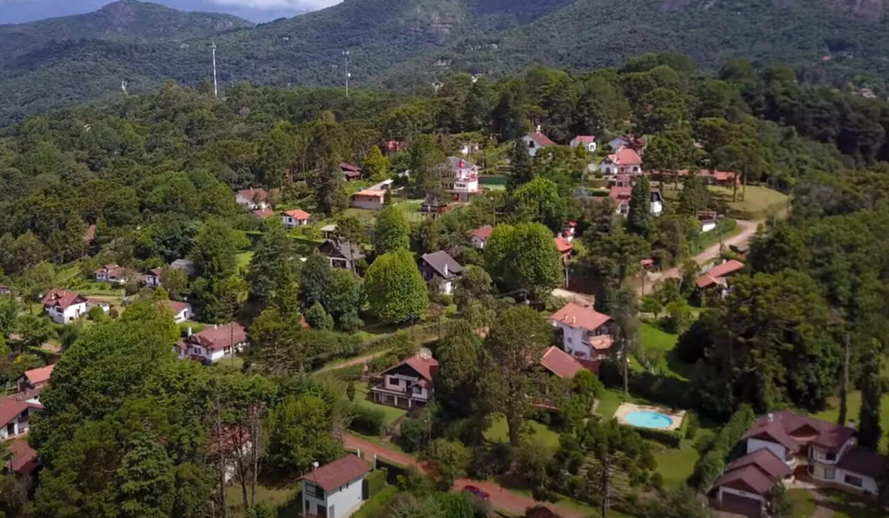 Cidade brasileira reduz luz artificial e transforma o céu em aliado do cérebro
