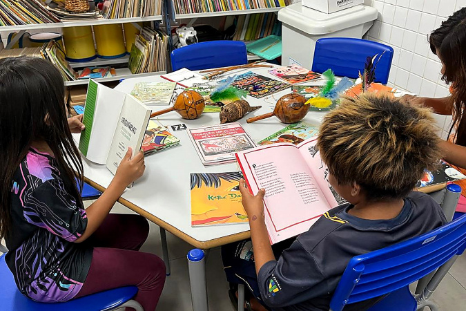 Governo do Estado amplia acervo literário de 31 escolas com obras de autores indígenas