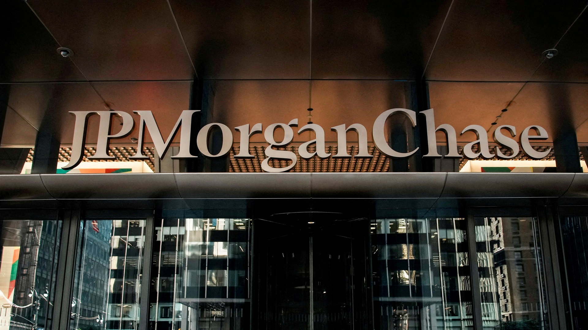 JPMorgan já começa a reduzir valor das carteiras de crédito privado nos EUA