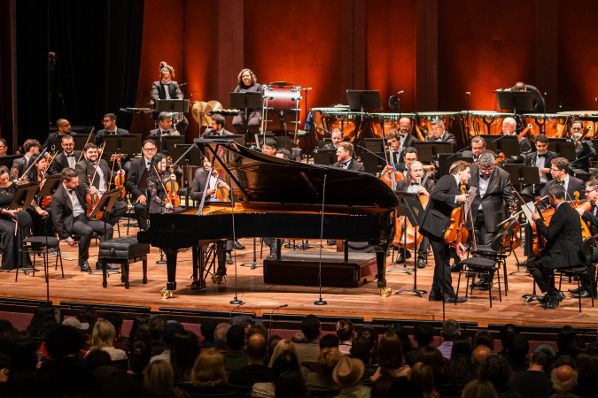 Orquestra Sinfônica do Paraná abre temporada 2026 com novo piano e solista internacional