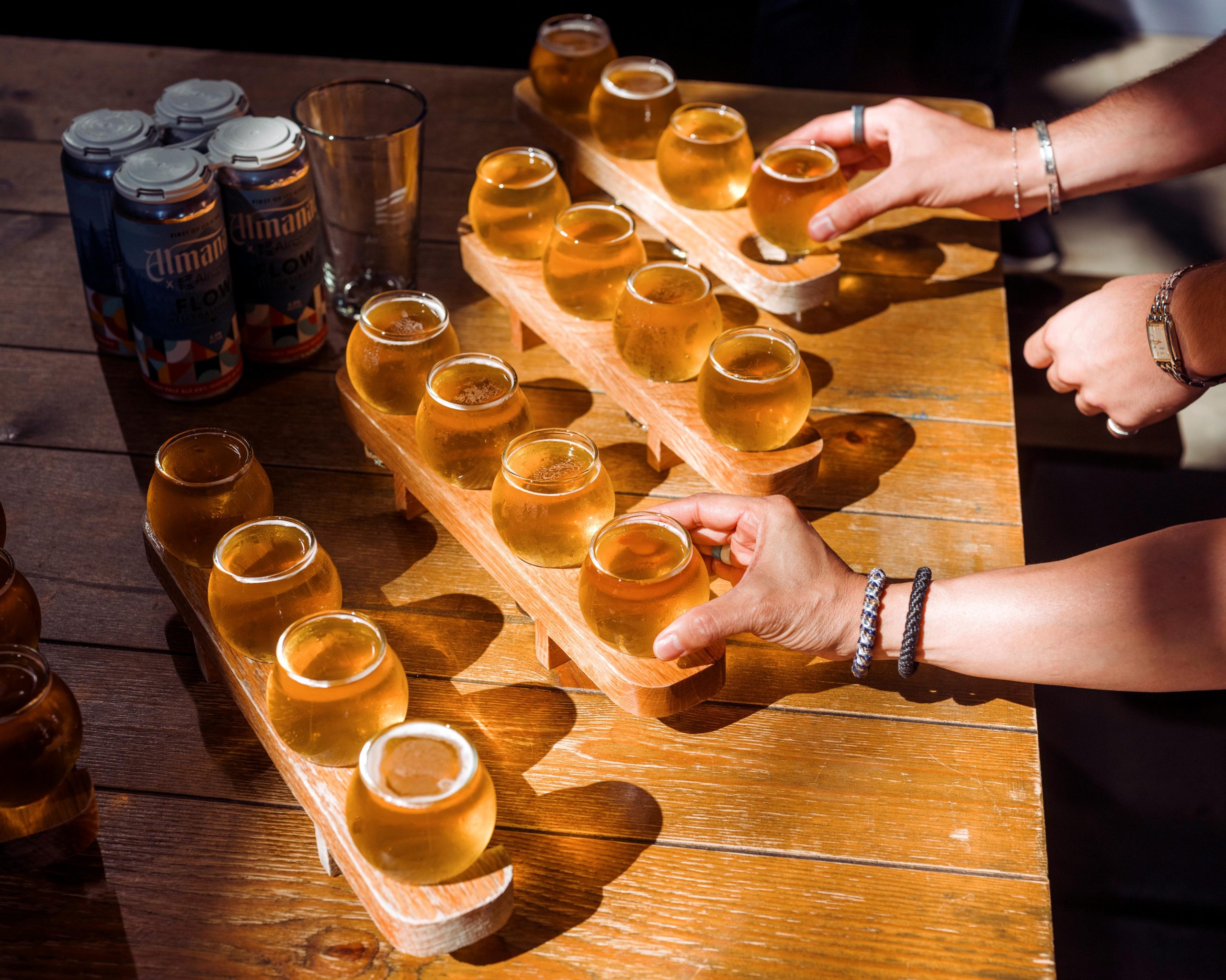 Sua cerveja artesanal da happy hour pode ajudar a combater mudanças climáticas