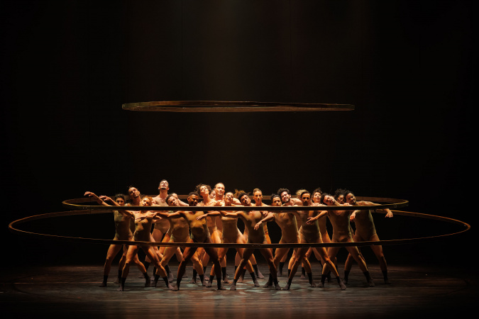 Tempo de Movimento: Balé Teatro Guaíra abre temporada 2026 com plateia lotada