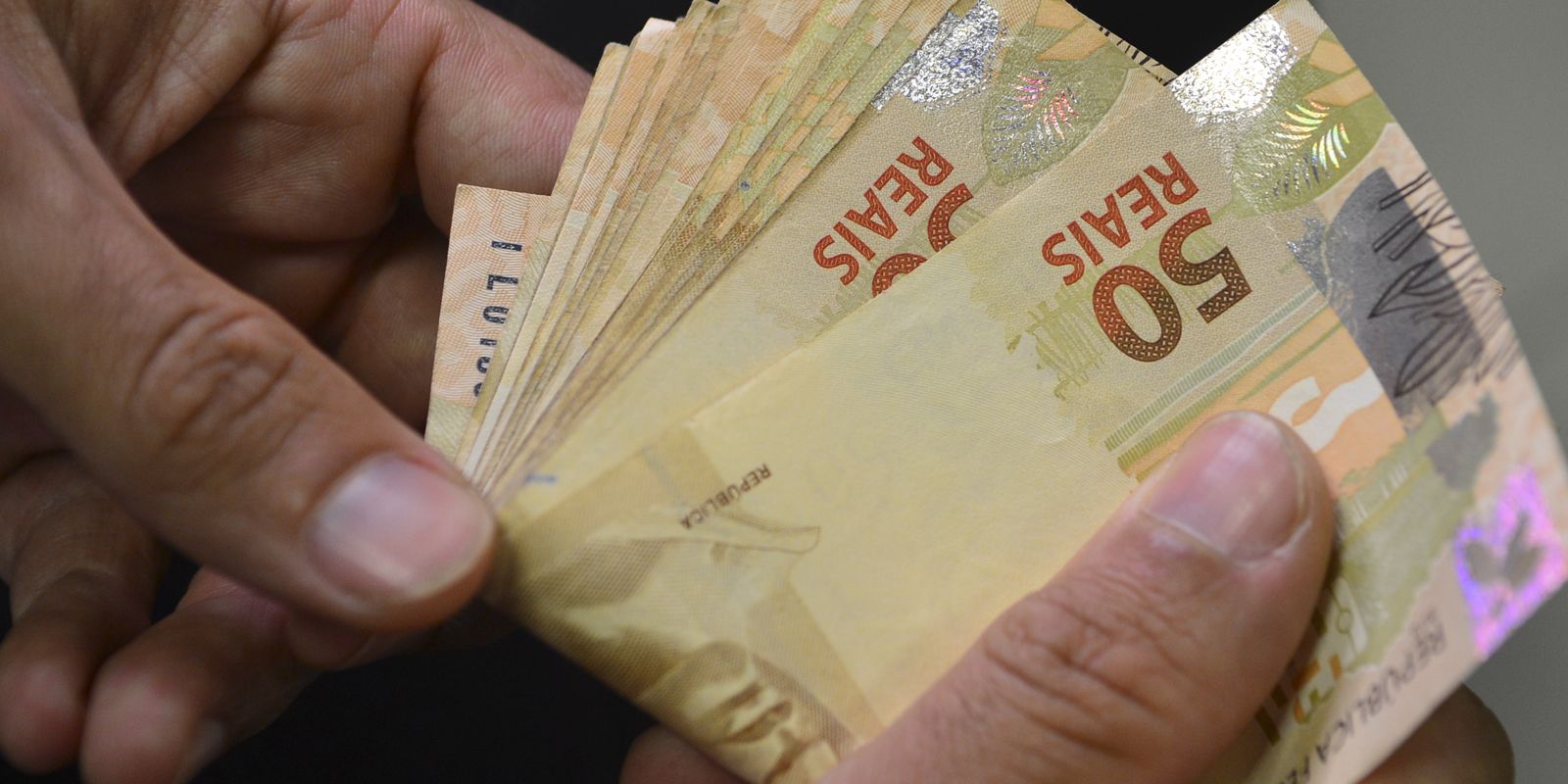 Caixa paga Bolsa Família a beneficiários com NIS de final 8