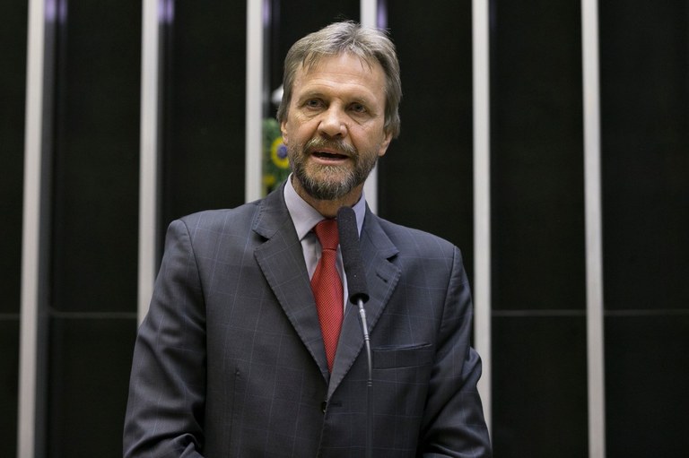 Após derrota, PT planeja ir ao STF contra projeto da dosimetria
