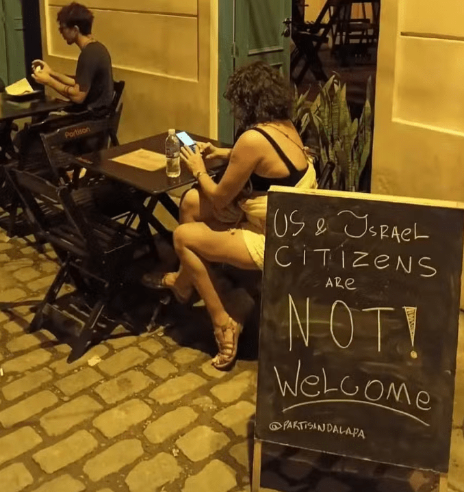 Bar no Rio de Janeiro tem alvará cassado após aviso contra clientes de EUA e Israel