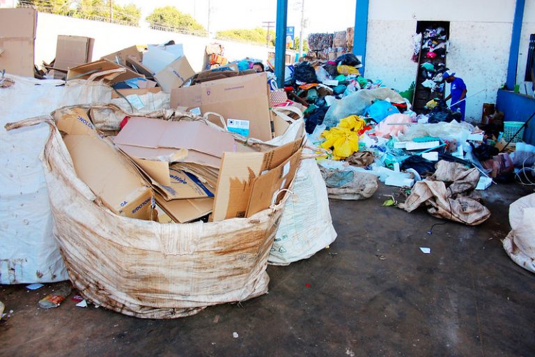 Comissão debate impactos da Lei de Incentivo à Reciclagem; participe