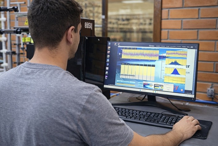Controle de qualidade na indústria têxtil garante fios mais resistentes e padronizados