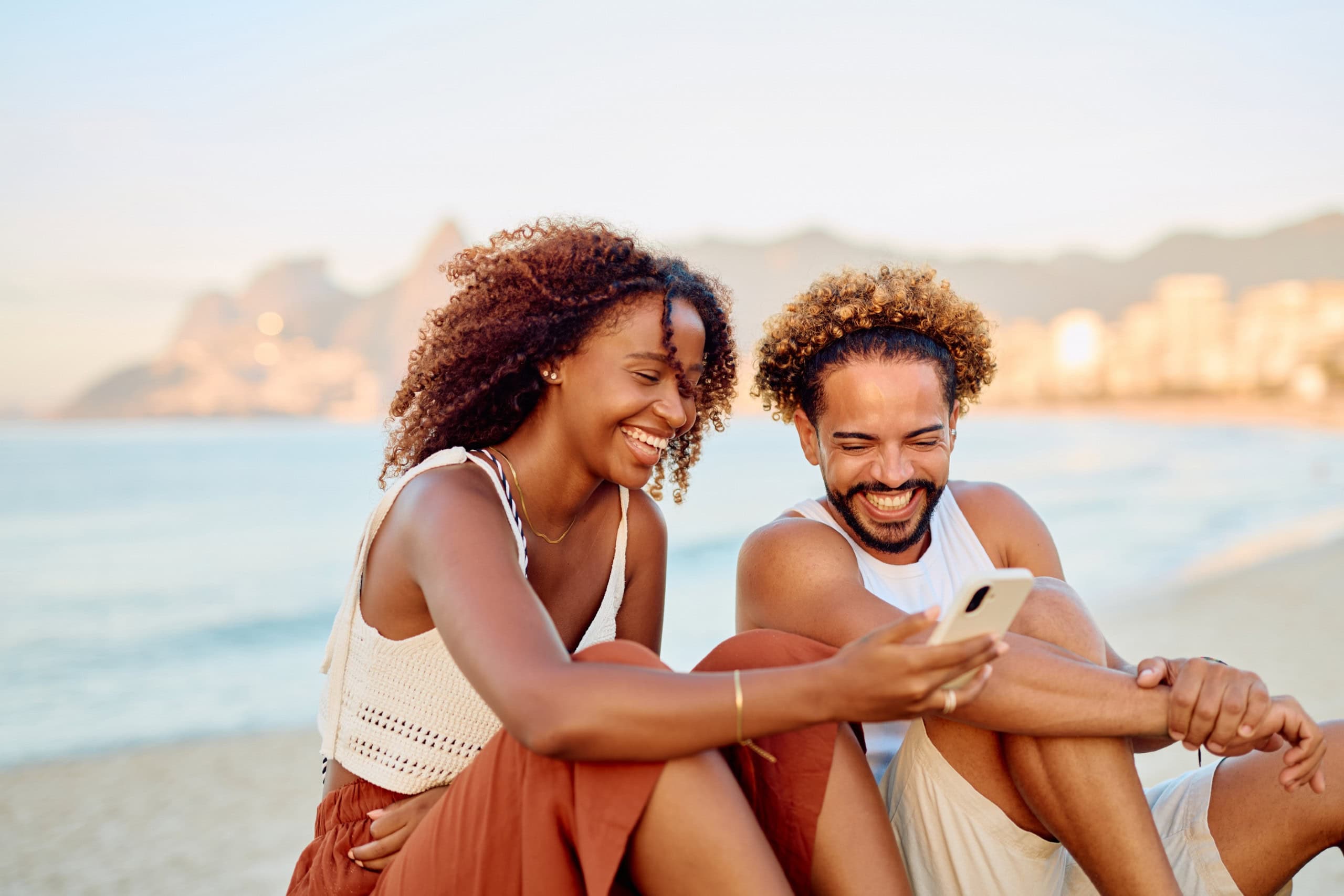 Internet supera TV como fonte de informação no Brasil