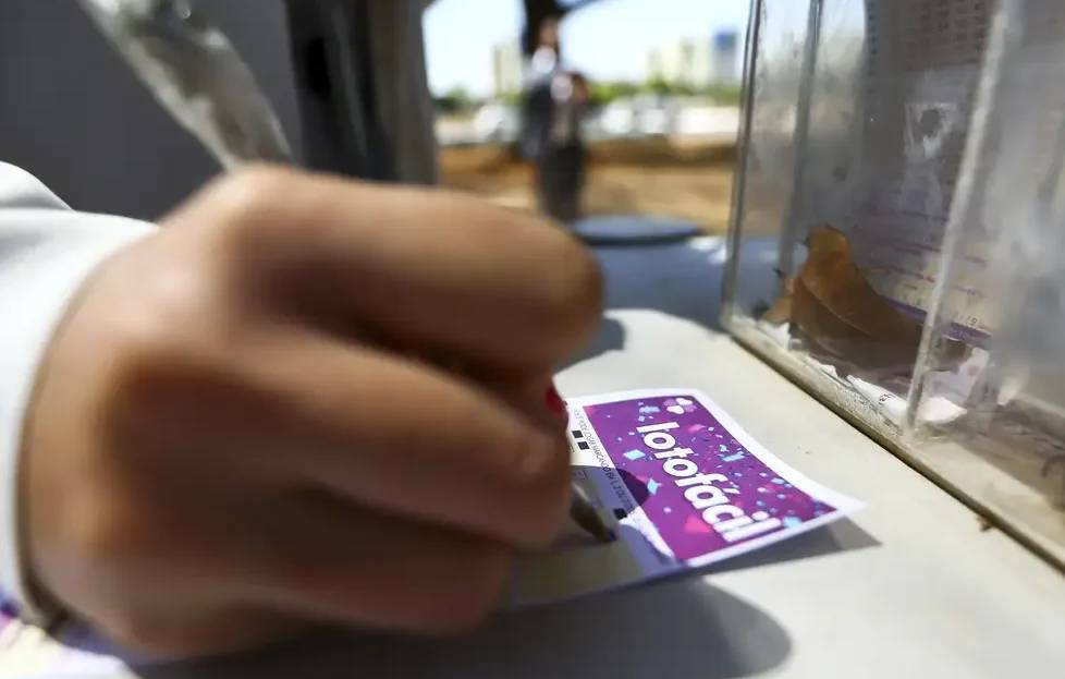 Lotofácil hoje, concurso 3666: Confira o resultado sorteado nesta segunda-feira (20)