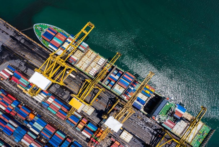Superávit no comércio exterior cresce, mas pressão sobre margens exige novas estratégias das empresas brasileiras