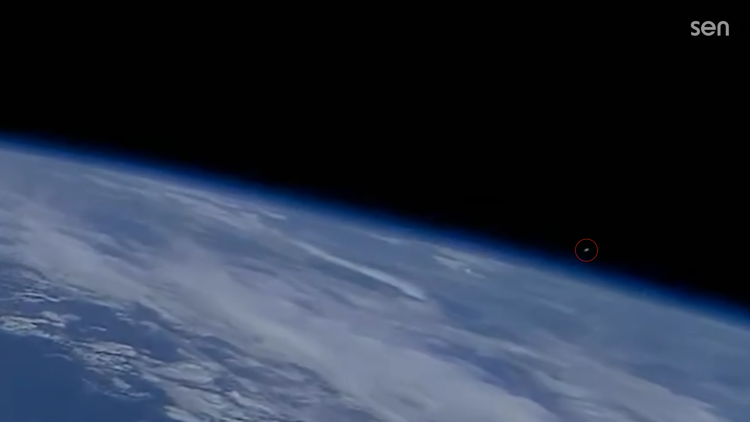 cápsula Orion é filmada da ISS