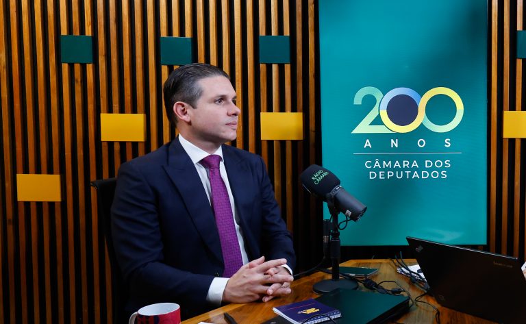 Na comemoração dos 200 anos da Câmara dos Deputados, Motta reforça defesa da democracia